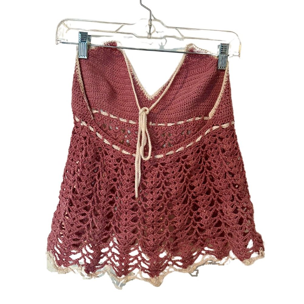 Hand crocheted halterneck top. - Picture 4 of 4